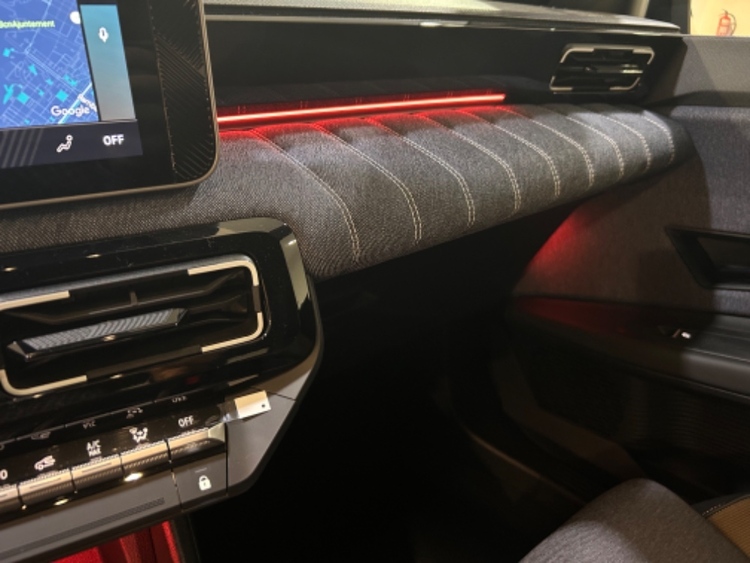 Renault 5 E-Tech 120 Urban Range Techno foto 15