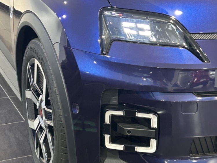 Renault 5 E-Tech 120 Urban Range Techno foto 32