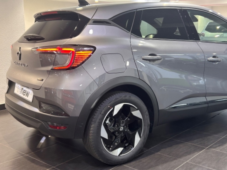 RENAULT CAPTUR techno full hybrid E-Tech 117kW (160CV) foto 8