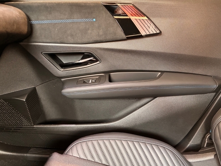 Renault Clio VI 160 E-Tech Full Hybrid Esprit Alpine foto 18