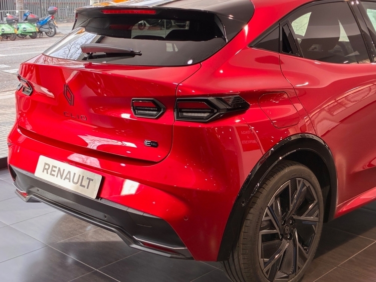 Renault Clio VI 160 E-Tech Full Hybrid Esprit Alpine foto 7