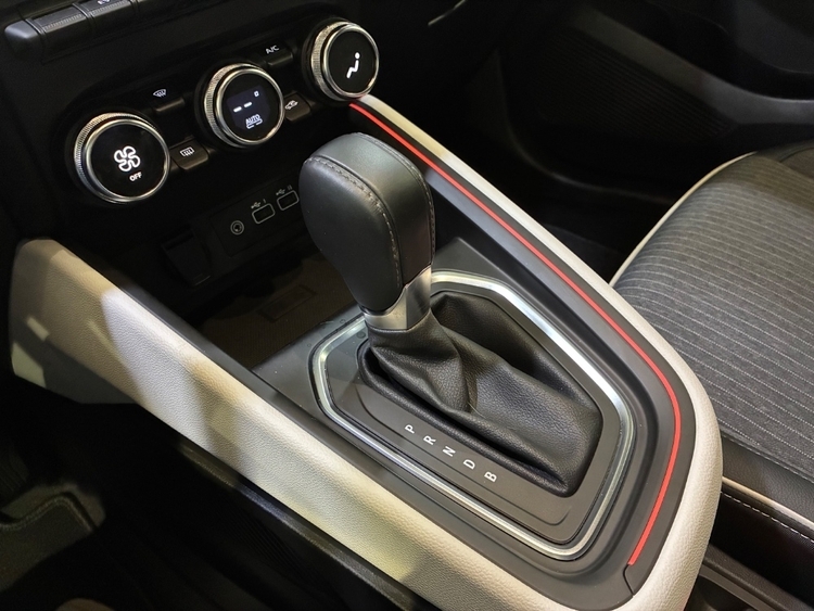 Renault Clio Techno foto 19