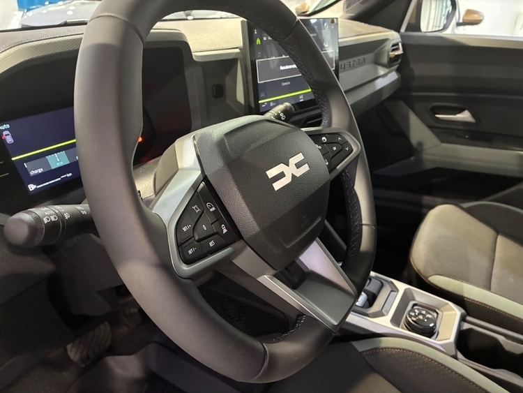 DACIA DUSTER EXTREME HYBRID-G 150 4x4 foto 14
