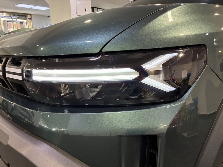 DACIA DUSTER EXTREME HYBRID-G 150 4x4 foto 29