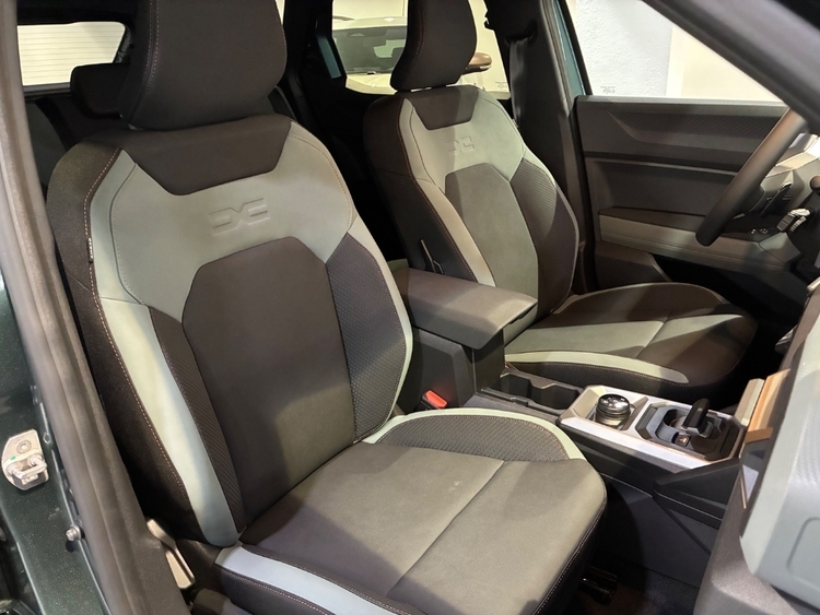 DACIA DUSTER EXTREME HYBRID-G 150 4x4 foto 36